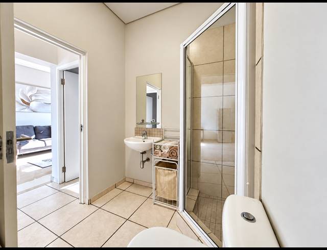 2 BEDROOM APARTMENT TO LET IN BALLITO CENTRAL